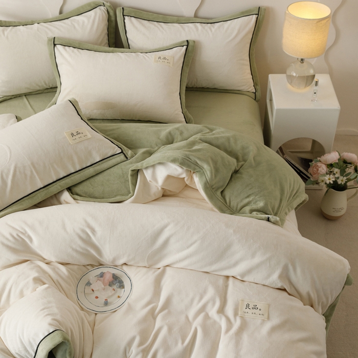91家纺网 家纺一手货源 找家纺 2024新款牛奶绒双拼可拆洗冬被被子被芯 双拼可拆洗-米白+浅水绿