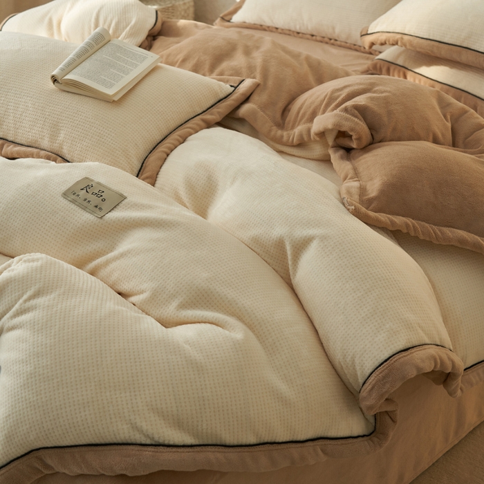 91家纺网 家纺一手货源 找家纺 2024新款牛奶绒华夫格可拆洗冬被被子被芯 华夫格可拆洗-米白