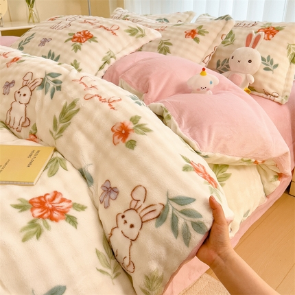 91家纺网 家纺一手货源 找家纺 （总）兄弟坊 2024新款泡泡印花兔毛绒四件套