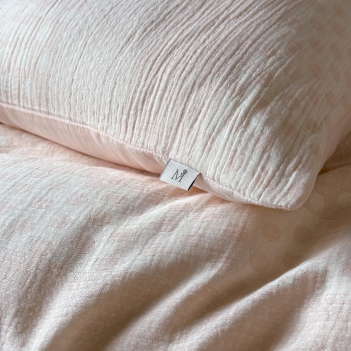 91家纺网 家纺一手货源 找家纺 （总）玛奇朵 2024新品韩国A类色织简约双面波点提花双层皱皱纱-波尔卡舞曲