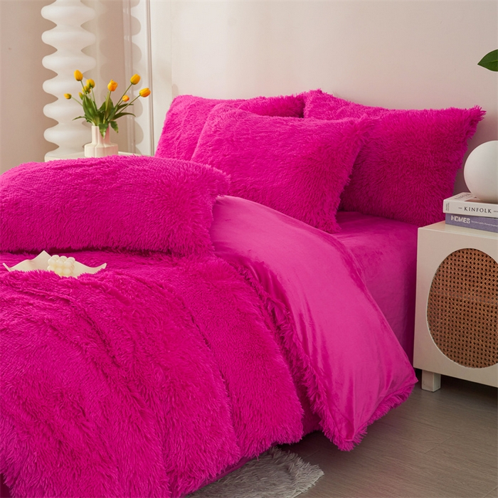 91家纺网 家纺一手货源 找家纺 品尚嘉家纺2025新款纯色水貂绒四件套长毛绒保暖套件玫红