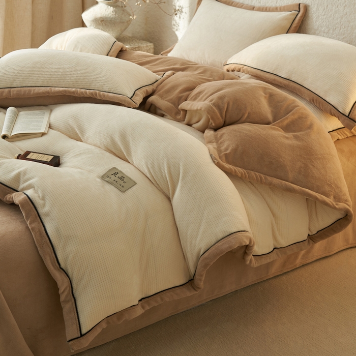 91家纺网 家纺一手货源 找家纺 2024新款牛奶绒华夫格可拆洗冬被被子被芯 华夫格可拆洗-米白