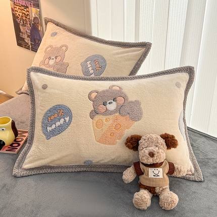 91家纺网 家纺一手货源 找家纺 （总）倾慕家纺 2024新款加厚保暖6D立体雪花绒系列-单枕套