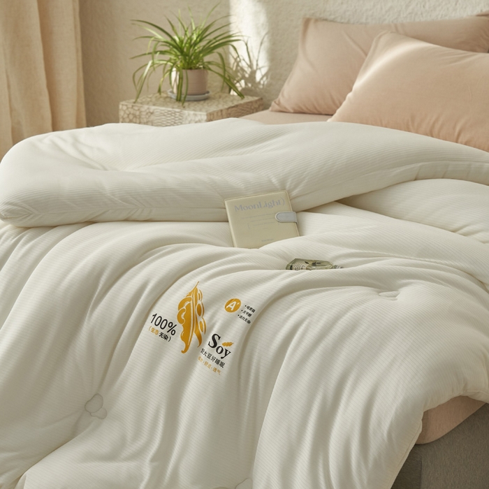 91家纺网 家纺一手货源 找家纺 2024新款b类针织简约条纹大豆冬被被子被芯 针织条纹-米白