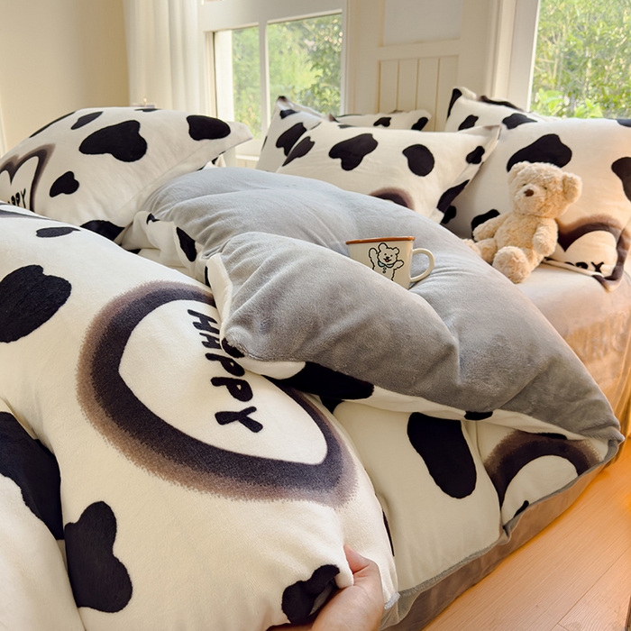 91家纺网 家纺一手货源 找家纺 狂想家 2025新款加厚牛奶绒卡通印花四件套 万事顺遂