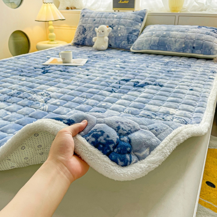 91家纺网 家纺一手货源 找家纺 眠势力 2025新款牛奶绒床垫保防滑床护垫床褥学生垫子可机洗 星辰大海