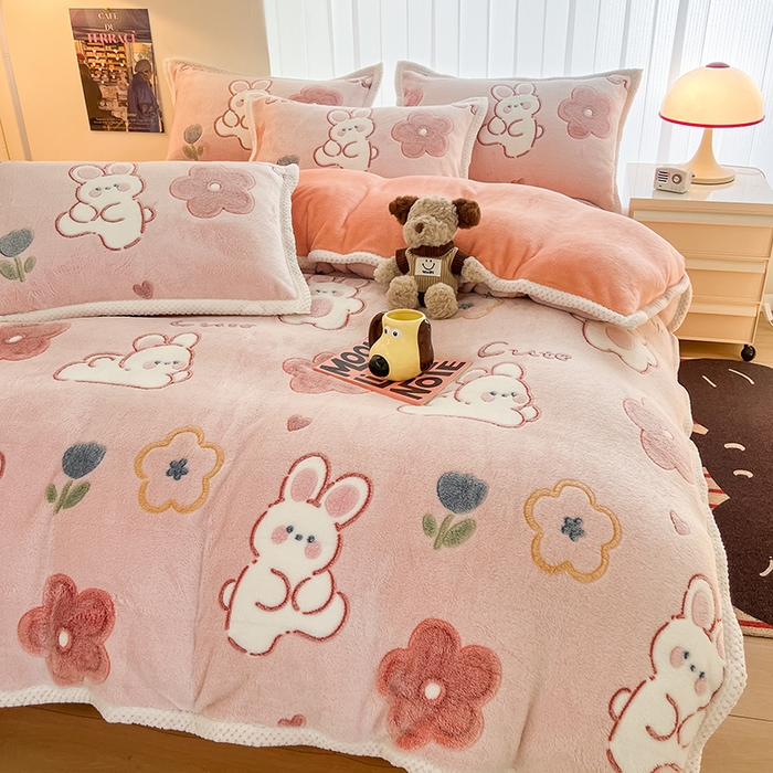 91家纺网 家纺一手货源 找家纺 倾慕家纺 2024新款加厚保暖6D立体雪花绒系列-四件套 活泼小兔