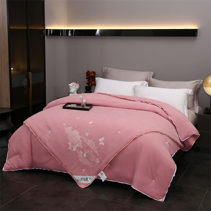 91家纺网 家纺一手货源 找家纺 恒鑫 2025新款全棉绣花桑蚕丝冬被春秋被拉链二合一子母被 香芋紫