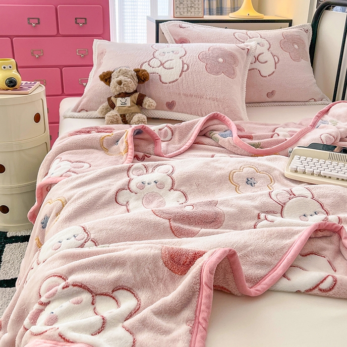 91家纺网 家纺一手货源 找家纺 倾慕家纺 2024新款加厚保暖6D立体雪花绒系列-毛毯 活泼小兔