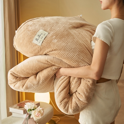 91家纺网 家纺一手货源 找家纺 （总）2024新款牛奶绒提花围棋格冬被四件套