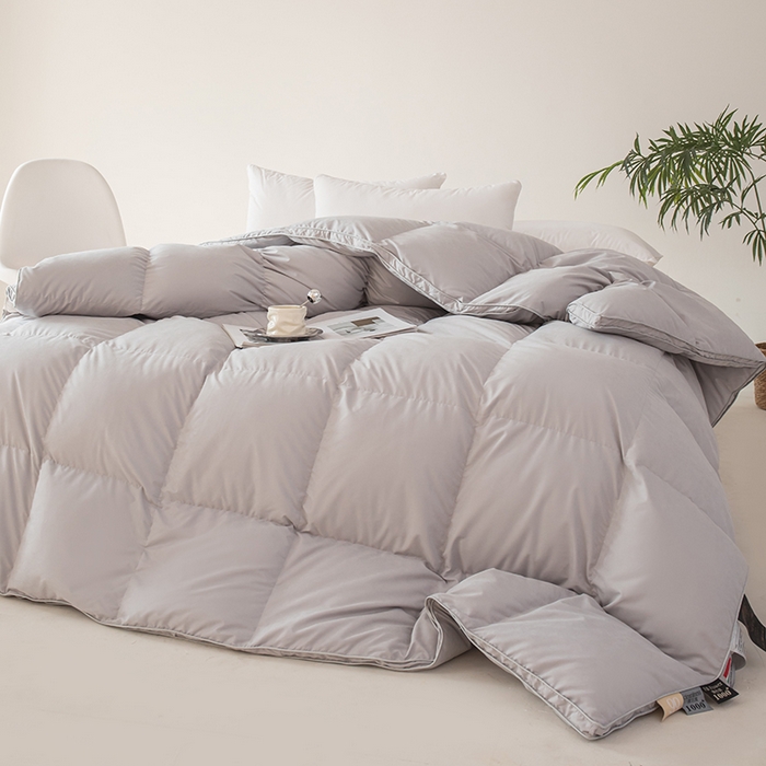 91家纺网 家纺一手货源 找家纺 华盛羽绒被 2024新款立体金边鹅绒被糯感羽绒冬被可定制烫画 灰色立体边款