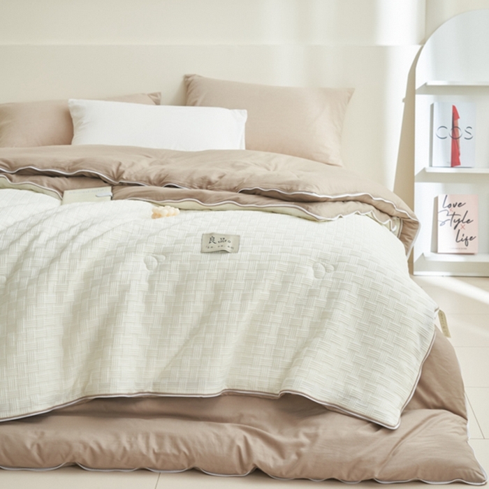 91家纺网 家纺一手货源 找家纺 子由 2024新款b类良品格子母冬被被子被芯 子母被-白+驼