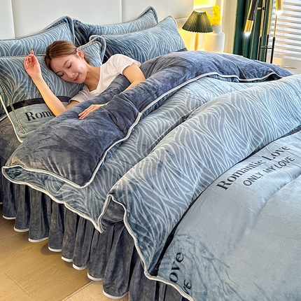 雨洋 2025新款牛奶绒低克重吸湿透气印花床裙四件套 素色主义-蓝