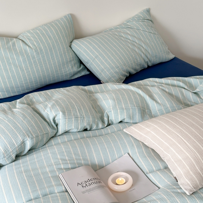 91家纺网 家纺一手货源 找家纺 玛奇朵 2024新品简约色织中古细条纹双层皱皱纱-时尚印迹 时尚印迹-浅蓝