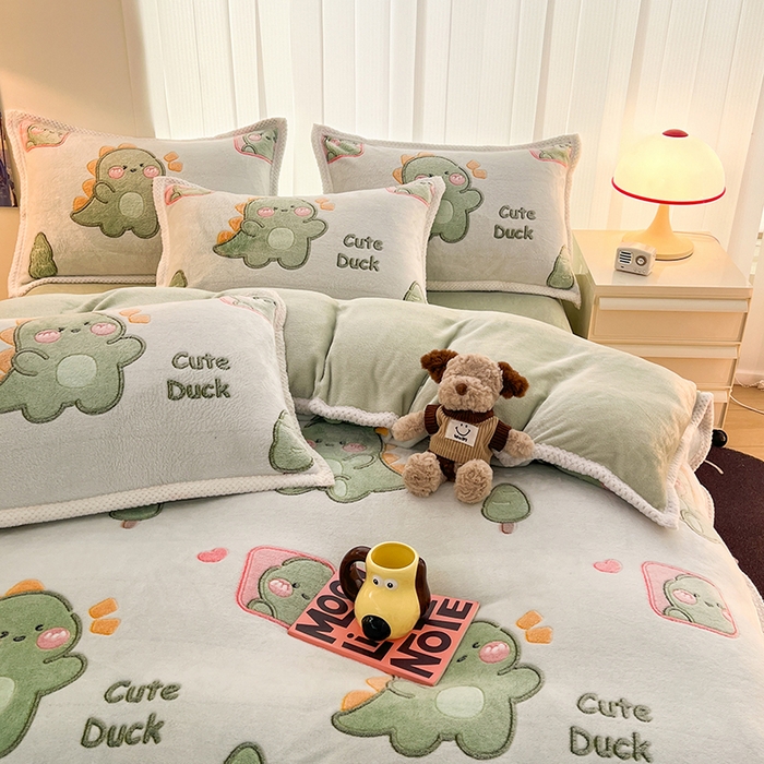 91家纺网 家纺一手货源 找家纺 倾慕家纺 2024新款加厚保暖6D立体雪花绒系列-四件套 绿色小龙