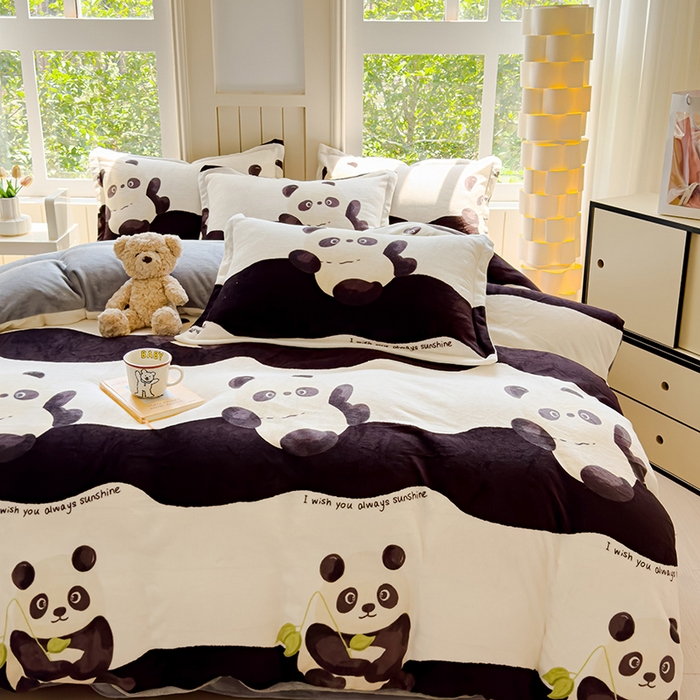 91家纺网 家纺一手货源 找家纺 狂想家 2025新款加厚牛奶绒卡通印花四件套 萌趣森林