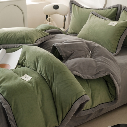 91家纺网 家纺一手货源 找家纺 2024新款牛奶绒双拼可拆洗冬被被子被芯 双拼可拆洗-牛油果绿+浅灰