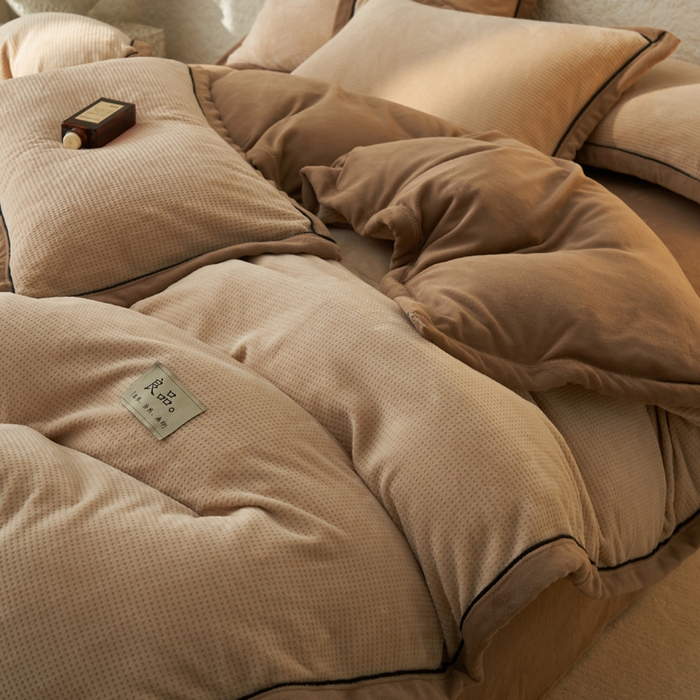 91家纺网 家纺一手货源 找家纺 2024新款牛奶绒华夫格可拆洗冬被被子被芯 华夫格可拆洗-驼色