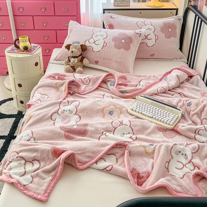 91家纺网 家纺一手货源 找家纺 倾慕家纺 2024新款加厚保暖6D立体雪花绒系列-毛毯 活泼小兔