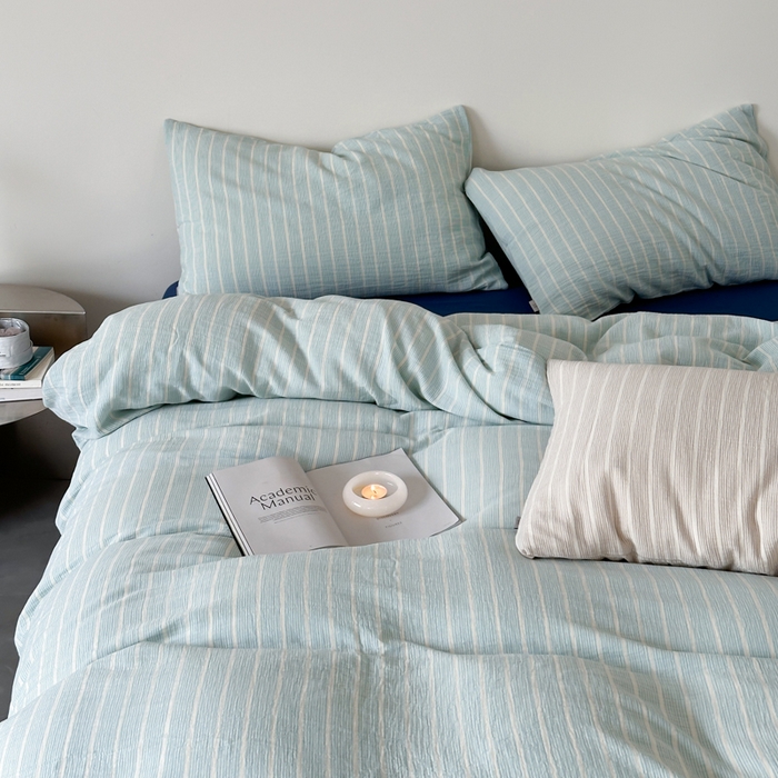 91家纺网 家纺一手货源 找家纺 玛奇朵 2024新品简约色织中古细条纹双层皱皱纱-时尚印迹 时尚印迹-浅蓝