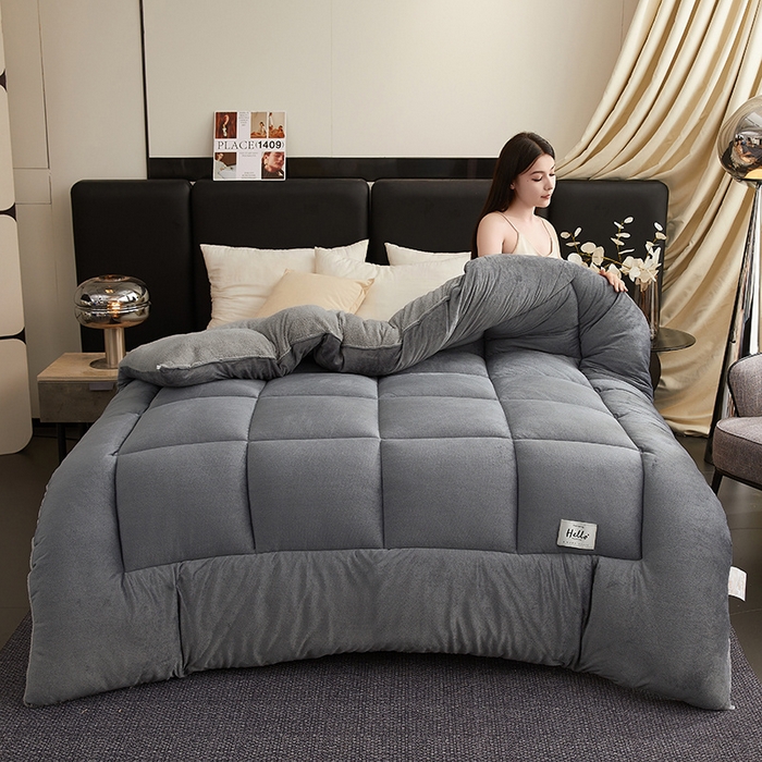 91家纺网 家纺一手货源 找家纺 梦恬佳 2024新款牛奶绒羊羔绒冬被被子被芯 纯灰色