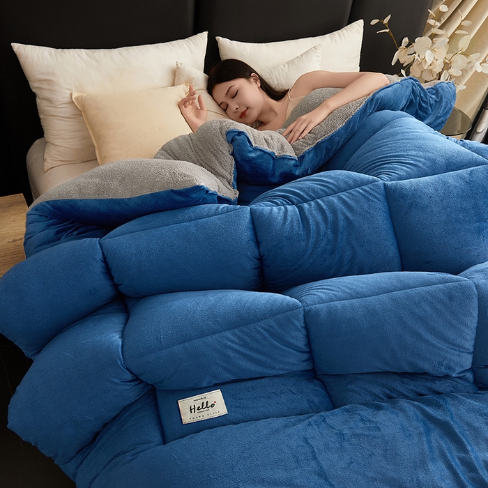 91家纺网 家纺一手货源 找家纺 梦恬佳 2024新款牛奶绒羊羔绒冬被被子被芯 蓝灰色