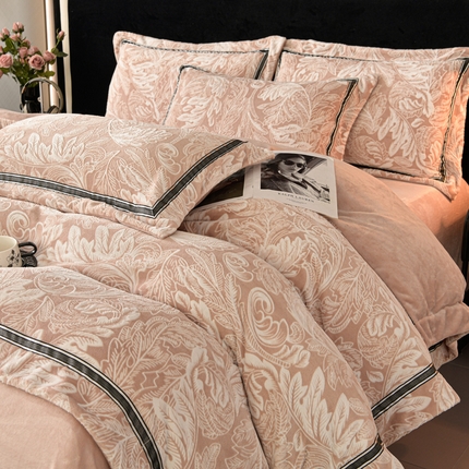 91家纺网 家纺一手货源 找家纺 （总）妮恒美 2024新款提花织带款牛奶绒床笠款四件套11