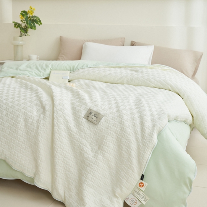 91家纺网 家纺一手货源 找家纺 子由 2024新款b类良品格子母冬被被子被芯 子母被-白+绿