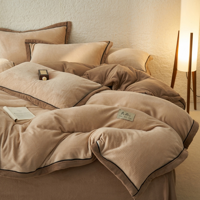 91家纺网 家纺一手货源 找家纺 2024新款牛奶绒华夫格可拆洗冬被被子被芯 华夫格可拆洗-驼色