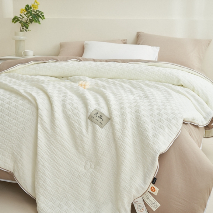 91家纺网 家纺一手货源 找家纺 子由 2024新款b类良品格子母冬被被子被芯 子母被-白+驼