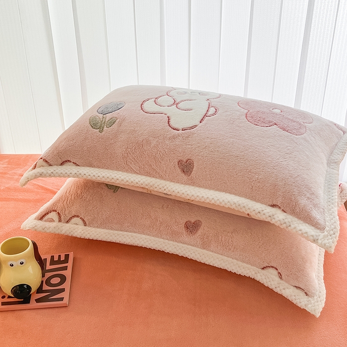 91家纺网 家纺一手货源 找家纺 倾慕家纺 2024新款加厚保暖6D立体雪花绒系列-四件套 活泼小兔