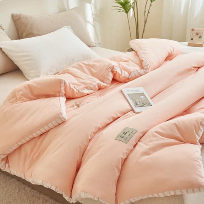 91家纺网 家纺一手货源 找家纺 2024新款b类简约条纹立体大豆纤维冬被被子被芯 条纹立体-浅粉