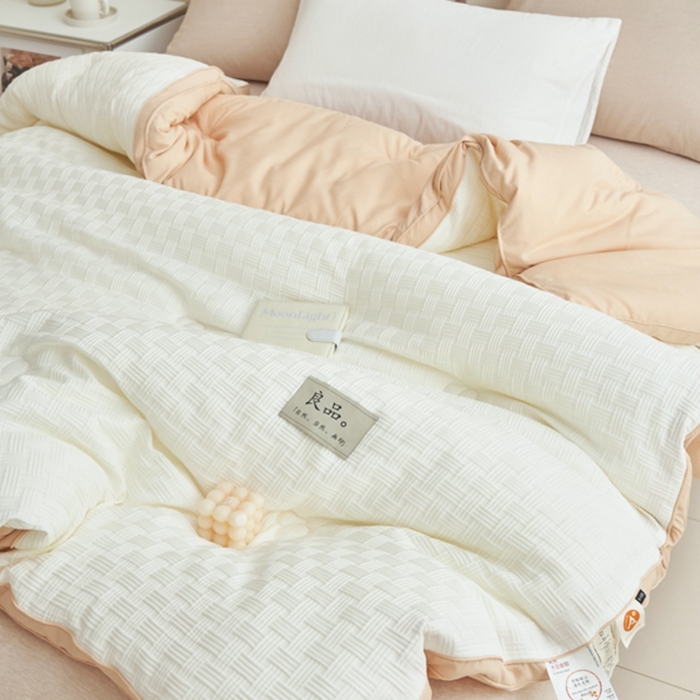 91家纺网 家纺一手货源 找家纺 2024新款b类针织良品格大豆纤维冬被被子被芯 良品格-白+杏