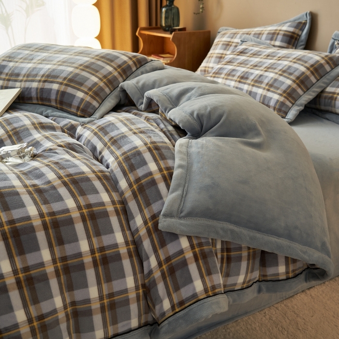 91家纺网 家纺一手货源 找家纺 2024新款无印风牛奶绒宽边可拆洗冬被被子被芯 无印风可拆洗冬被-莫妮卡