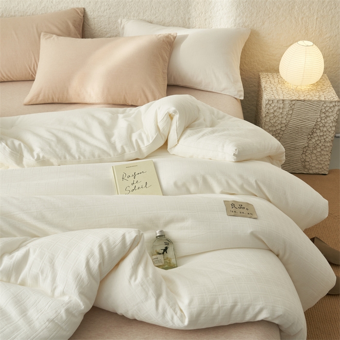 91家纺网 家纺一手货源 找家纺 2024新款b类100%纯棉水洗棉提花大豆纤维冬被 纯棉方格 日系风