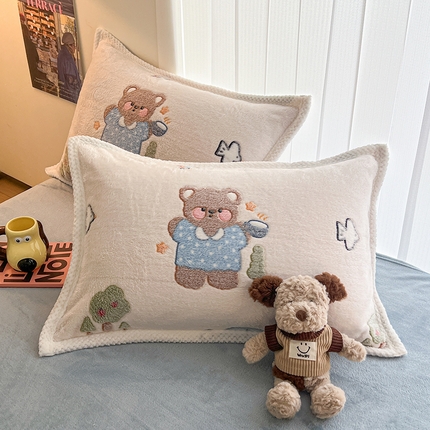 倾慕家纺 2024新款加厚保暖6D立体雪花绒系列-单枕套 汽车小熊