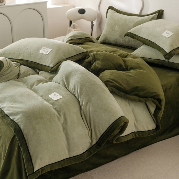 91家纺网 家纺一手货源 找家纺 2024新款牛奶绒双拼可拆洗冬被被子被芯 双拼可拆洗-浅水绿+橄榄绿