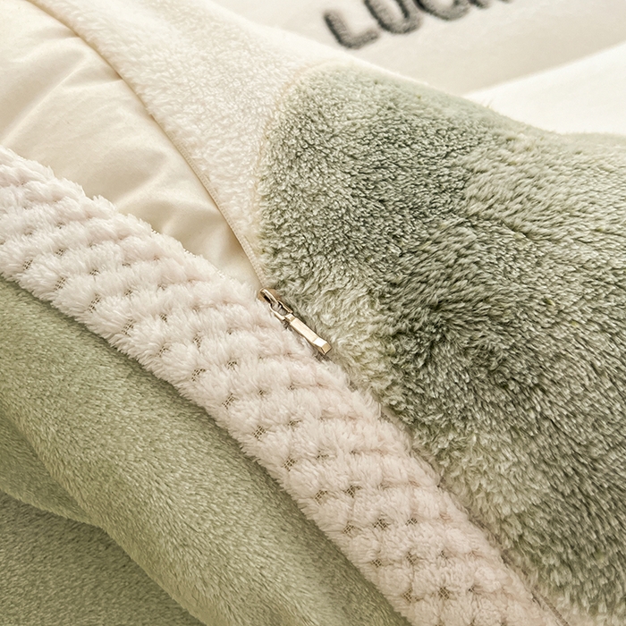 91家纺网 家纺一手货源 找家纺 倾慕家纺 2024新款加厚保暖6D立体雪花绒系列-单被套 奶茶小熊