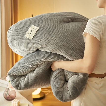 91家纺网 家纺一手货源 找家纺 （总）2024新款牛奶绒提花围棋格冬被四件套