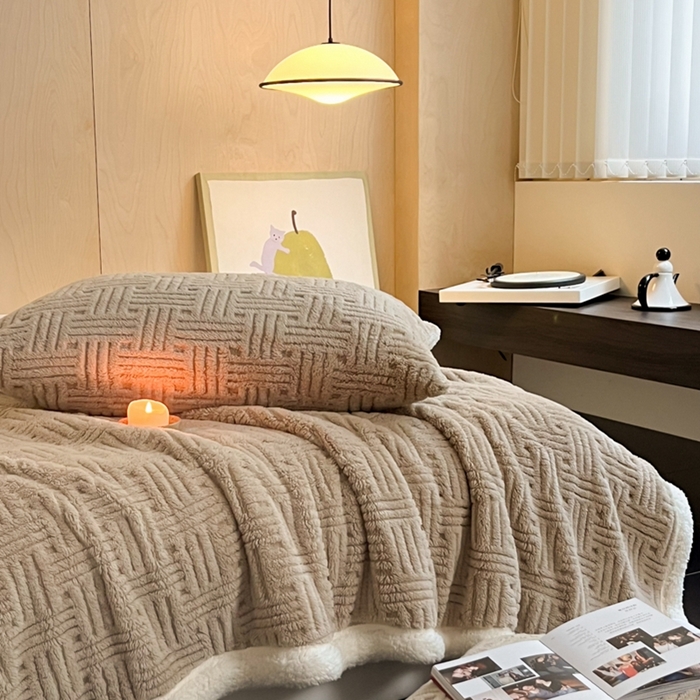 91家纺网 家纺一手货源 找家纺 欧邦 新款提花舒棉绒羊羔绒毛毯（外贸供货） 深卡其