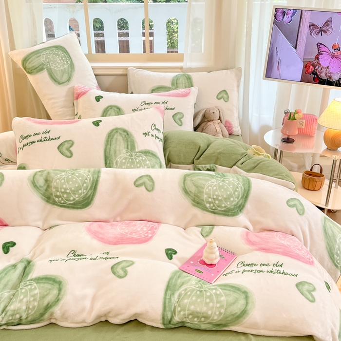 91家纺网 家纺一手货源 找家纺 卡派 2024新款冬季亲肤透气牛奶绒印花四件套 心意