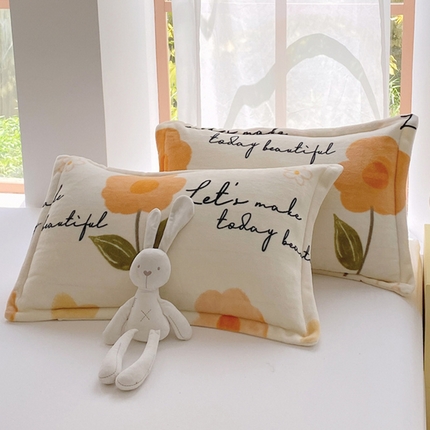 91家纺网 家纺一手货源 找家纺 （总）凯儿家纺 2025新款A类加厚高克重印花牛奶绒单枕套