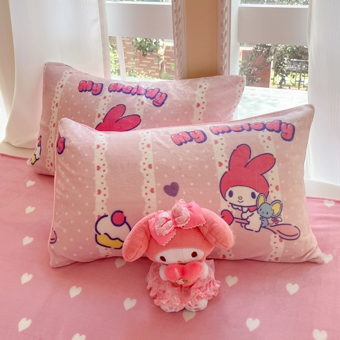 91家纺网 家纺一手货源 找家纺 2024新款三丽鸥牛奶绒小版四件套 牛奶绒小版-贪吃美乐蒂