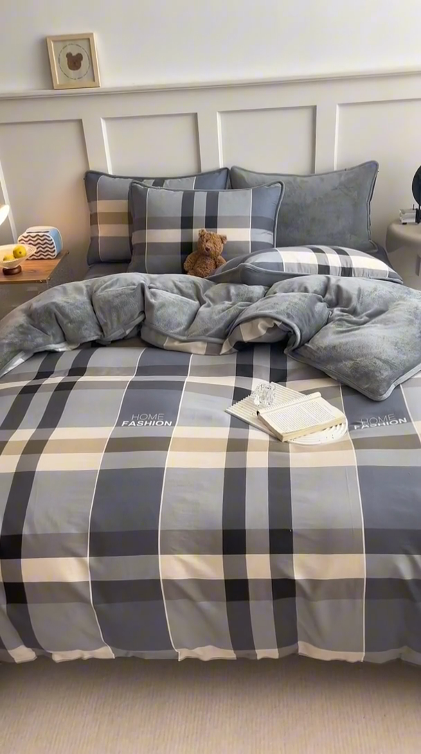 91家纺网 家纺一手货源 找家纺 红粉佳人 2025新款棉加绒印花四件套 格丽斯