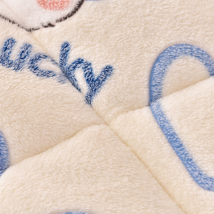 91家纺网 家纺一手货源 找家纺 南北家居 2024新款AB版雪花绒羊羔绒冬被被子被芯 爱心满满