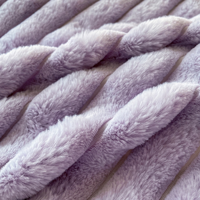 91家纺网 家纺一手货源 找家纺 2024新款全消光兔毛320克牛奶绒A类纯色立体四件套 兔毛抽条香芋紫