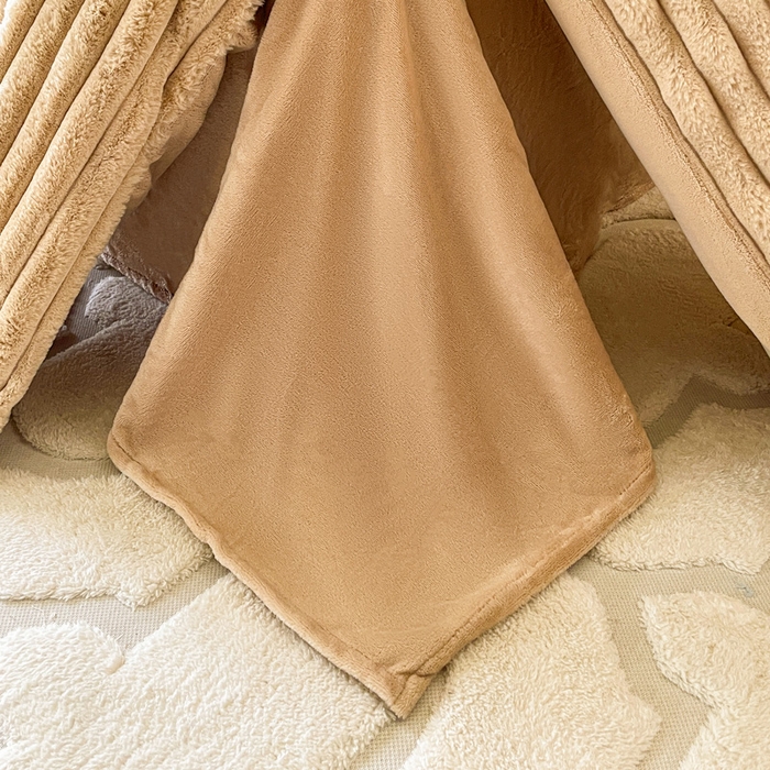 91家纺网 家纺一手货源 找家纺 2024新款全消光兔毛320克牛奶绒A类纯色立体四件套 兔毛抽条咖