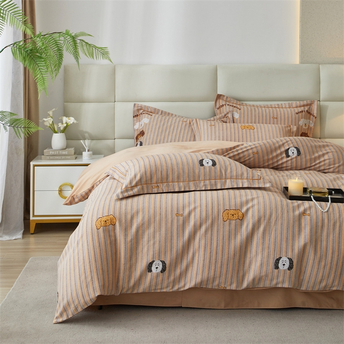 91家纺网 家纺一手货源 找家纺 品乐家纺 2024新款32支全棉超柔生态磨毛四件套 彩虹小狗-黄