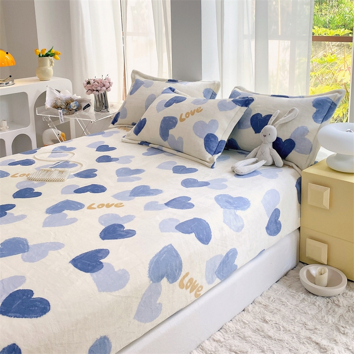 91家纺网 家纺一手货源 找家纺 凯儿家纺  2024新款加厚高克重印花系列单床笠 怦然心动