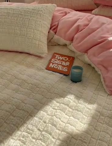 91家纺网 家纺一手货源 找家纺 2024新款全消光兔毛320克牛奶绒A类纯色立体四件套 奶白粉